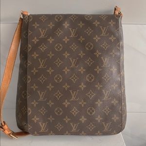 Louis Vuitton Large Musette Messenger Bag Monogram